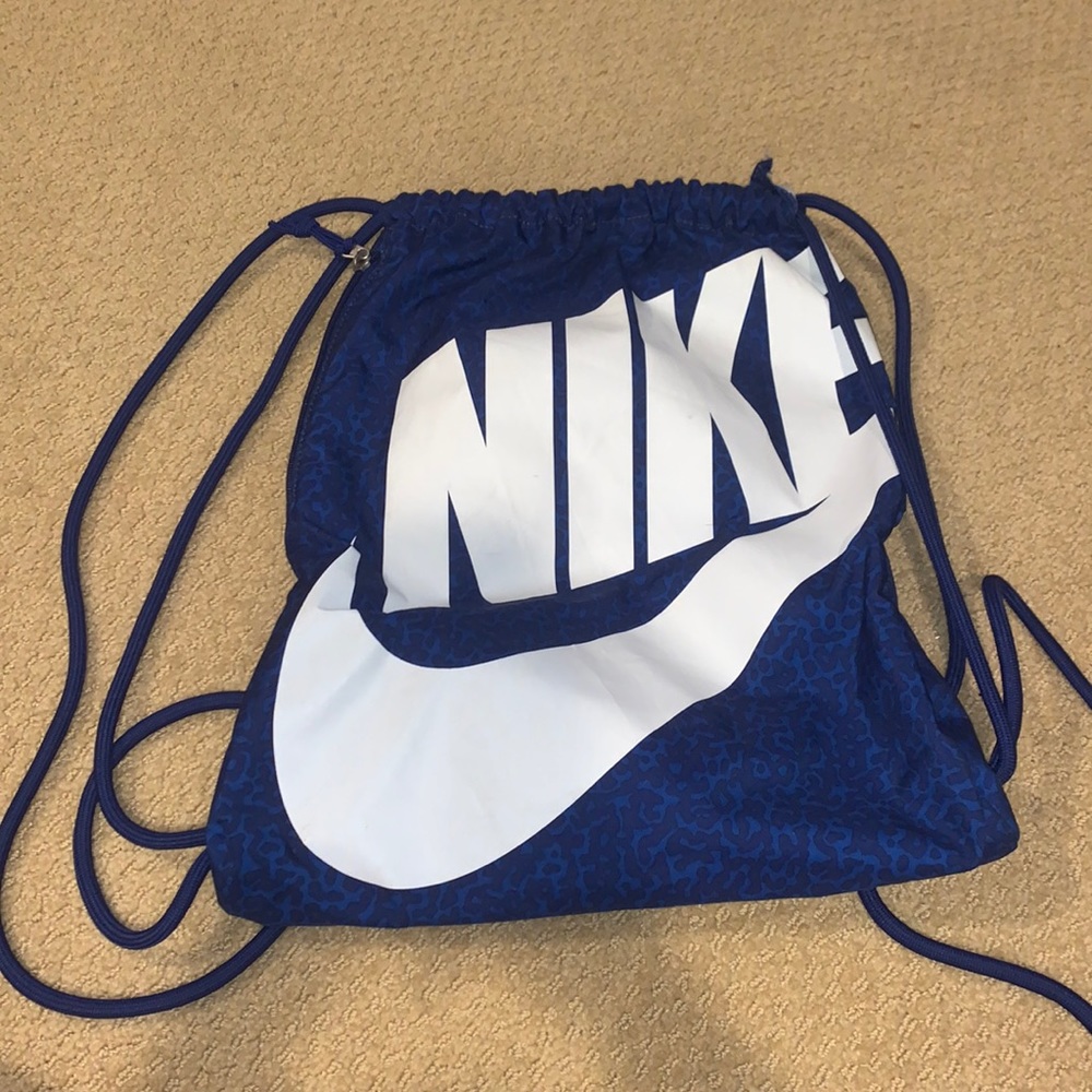 Nike Drawstring Bag - image 1